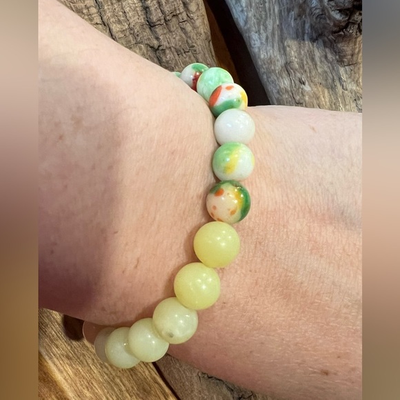 New Lemon Jade & White Jade Bracelet Natural Stone Beaded Stretchy (8mm) - Picture 4 of 5